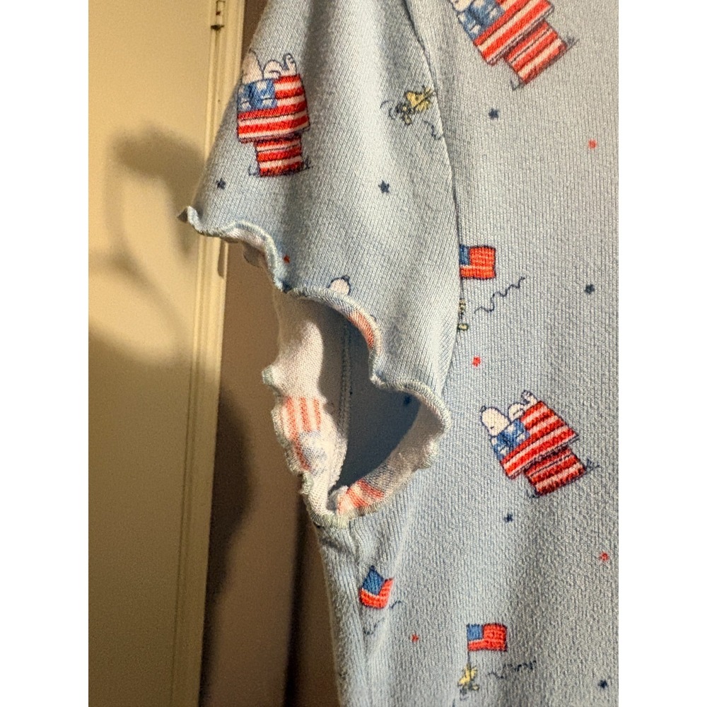 American Eagle Blue Sweater/Fleece Blouse with Snoopy Design Sz M - NWOT - Picture 2 of 4